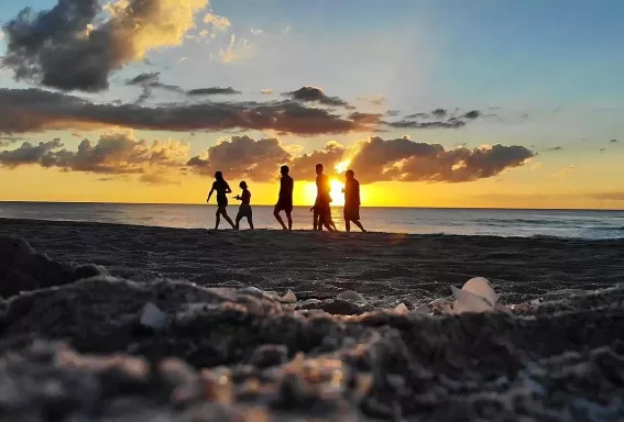 Beach Sand Sunset Friends Clouds